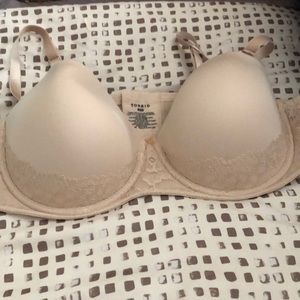 Torid bra! Push up and can be worn strapless!